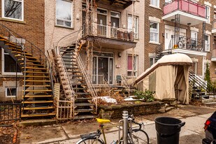 4708-4716 Parthenais St in Montréal, QC - Building Photo