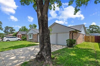 20102 Woodhall Ln in Humble, TX - Building Photo - Building Photo