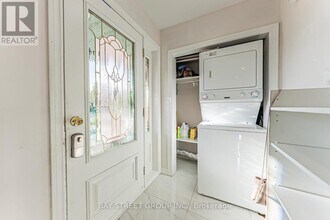 43 Sherwood Forest Dr in Markham, ON - Building Photo - Building Photo