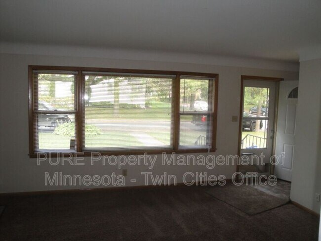 656 Iowa Ave W in St. Paul, MN - Building Photo - Building Photo