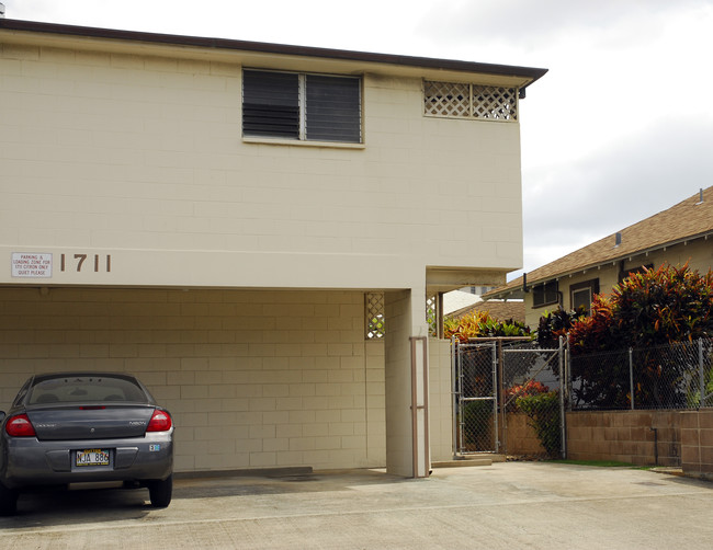 1711 Citron St in Honolulu, HI - Building Photo - Building Photo