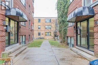 3015 Queen St E in Toronto, ON - Building Photo - Building Photo