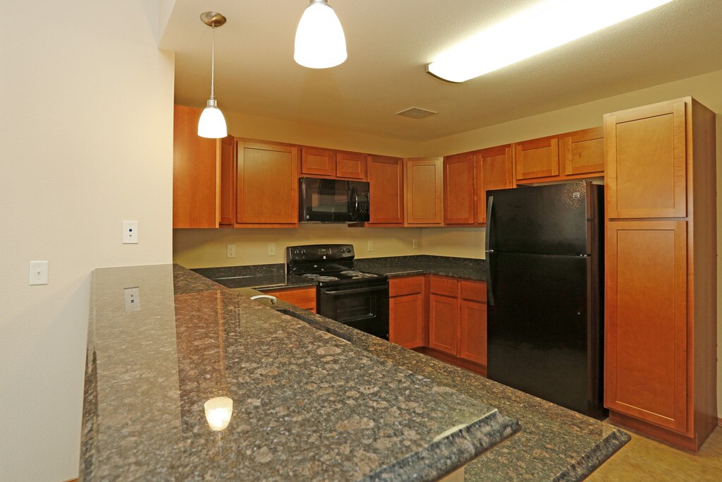 Wingover Luxury Apartments and Townhomes in Bloomington, IL