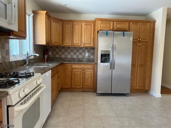 346 River Dr in Garfield, NJ - Building Photo - Building Photo