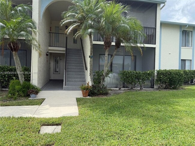 1101 Green Pine Blvd, Unit 0061 in West Palm Beach, FL - Building Photo - Building Photo