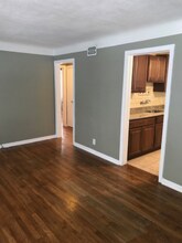 2326 Barrett Ave in Royal Oak, MI - Building Photo - Building Photo