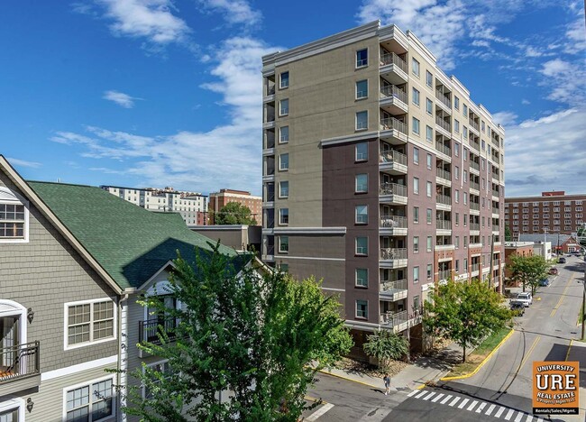 property at 1735 Lake Ave