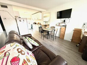 1150 SW 26th Ave in Fort Lauderdale, FL - Building Photo - Building Photo