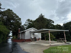 365 Asbury Rd in Candler, NC - Building Photo - Building Photo