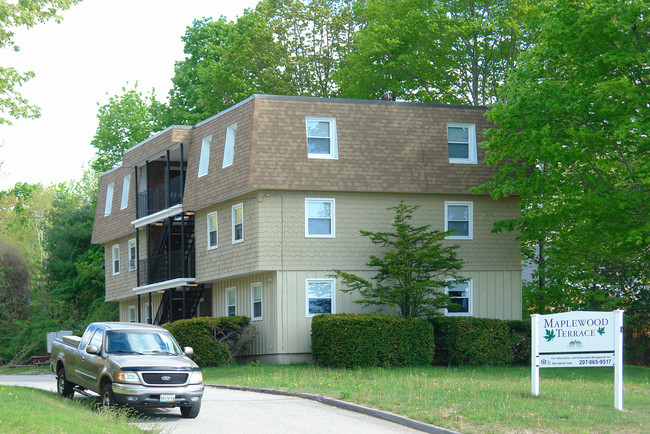 Maplewood Terrace in Freeport, ME - Building Photo - Building Photo