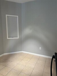 2815 Kings Crossing Dr photo'