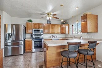 950 E 1000 S in Springville, UT - Foto de edificio - Building Photo