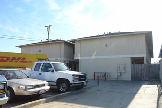 1012 N Sanborn Rd in Salinas, CA - Building Photo - Building Photo