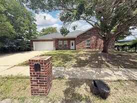 3922 Washington St in Greenville, TX - Building Photo