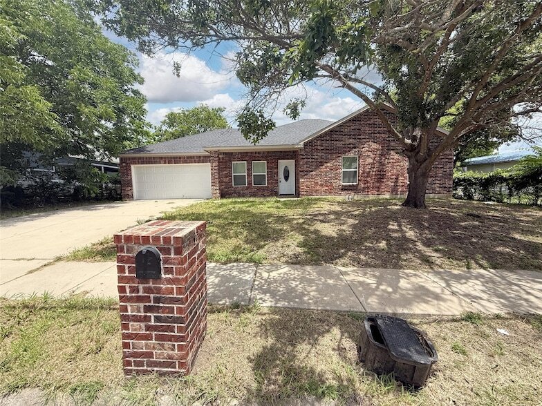 3922 Washington St in Greenville, TX - Building Photo