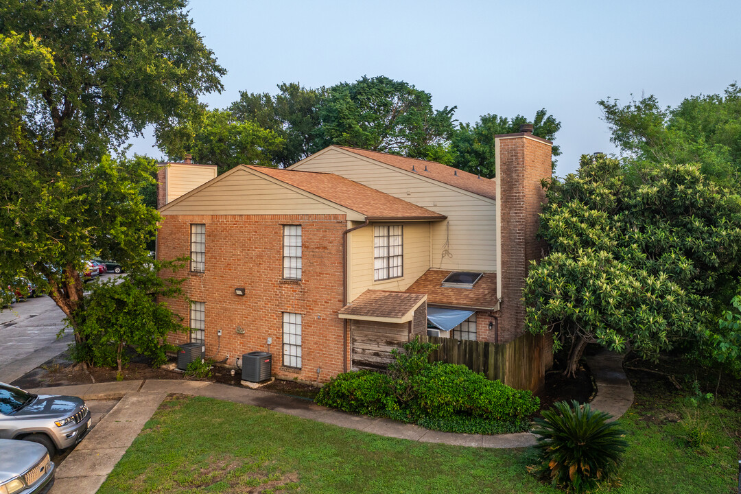 Cedarwild Townhomes in Houston, TX - Foto de edificio