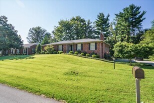 6309 Regal Rd in Louisville, KY - Building Photo