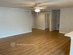 2039 Harbell Ave SW in Palm Bay, FL - Foto de edificio - Building Photo