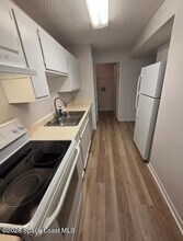 3550 Sable Palm Ln in Titusville, FL - Foto de edificio - Building Photo