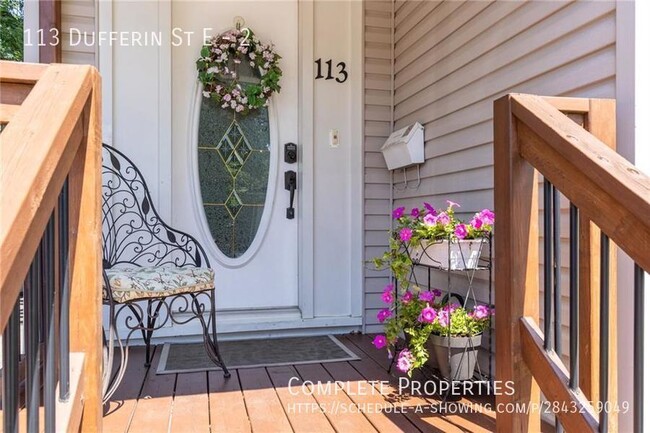 113 Dufferin St E in St Catharines, ON - Building Photo - Building Photo