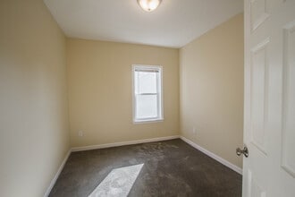 21 Wilson St, Unit 2 in Worcester, MA - Building Photo - Building Photo
