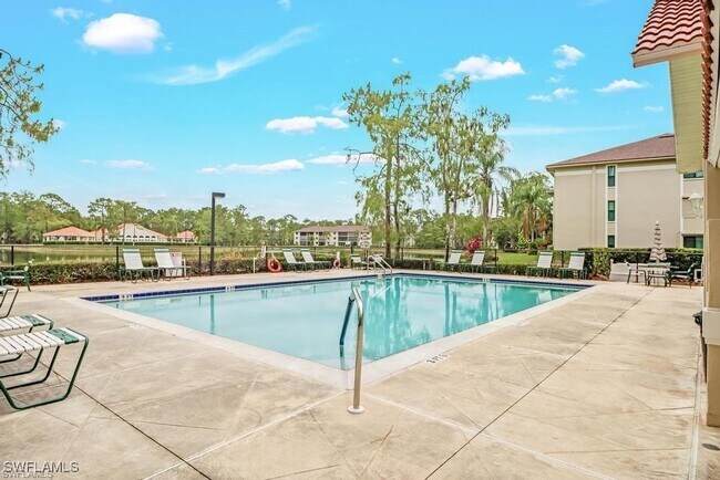 5792 Deauville Cir in Naples, FL - Building Photo - Building Photo