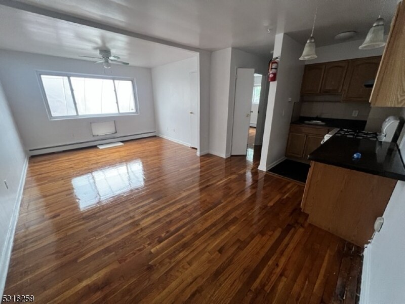519 Monroe Ave-Unit -9 in Elizabeth, NJ - Building Photo
