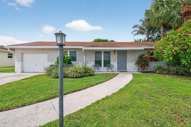 9627 Althea Way in Palm Beach Gardens, FL - Building Photo - Building Photo