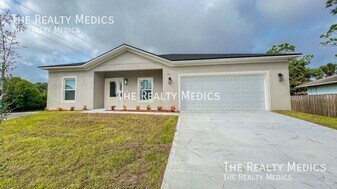 905 Toluca St SE in Palm Bay, FL - Building Photo
