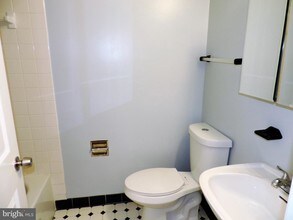 4733 Bradley Blvd-Unit -10 in Chevy Chase, MD - Building Photo - Building Photo