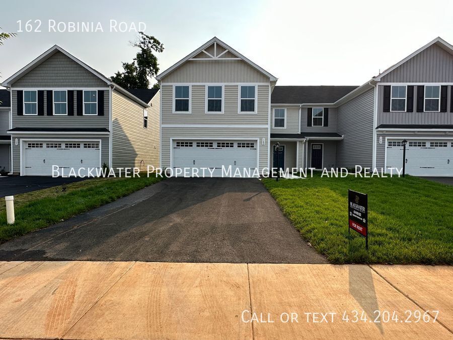 162 Robinia Rd in Lynchburg, VA - Building Photo