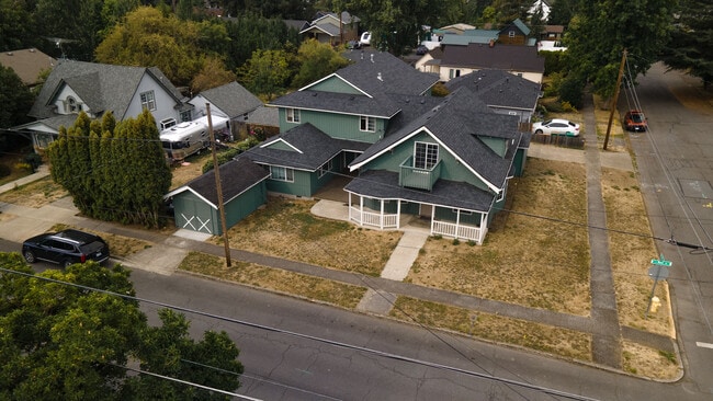 401 S Main St, Unit #7 in Newberg, OR - Building Photo - Building Photo