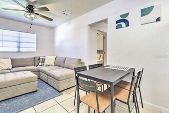 2908 N Orange Ave in Sarasota, FL - Building Photo - Building Photo