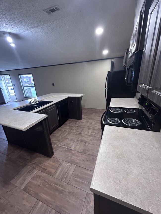 8557 Gulf Hwy in Lake Charles, LA - Building Photo - Building Photo