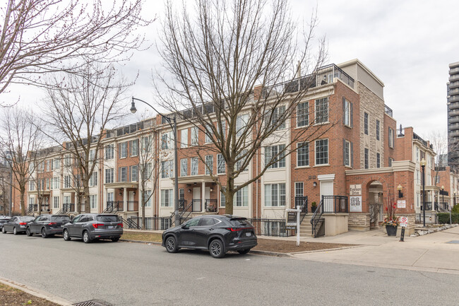 Toronto Centre Townhomes