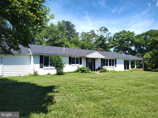 property at 15400 Mt Calvert Rd