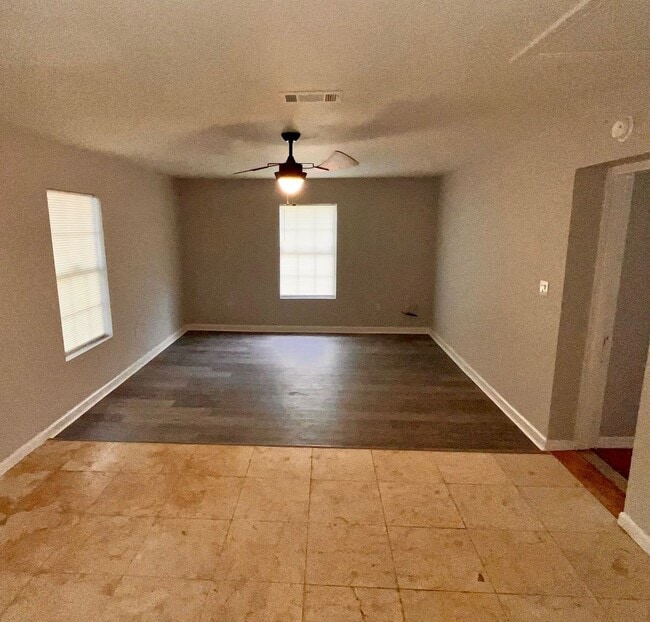 2113 33rd Ave in Gulfport, MS - Building Photo - Building Photo