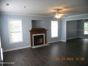 105 Spring Leaf Ln in Jacksonville, NC - Building Photo - Building Photo