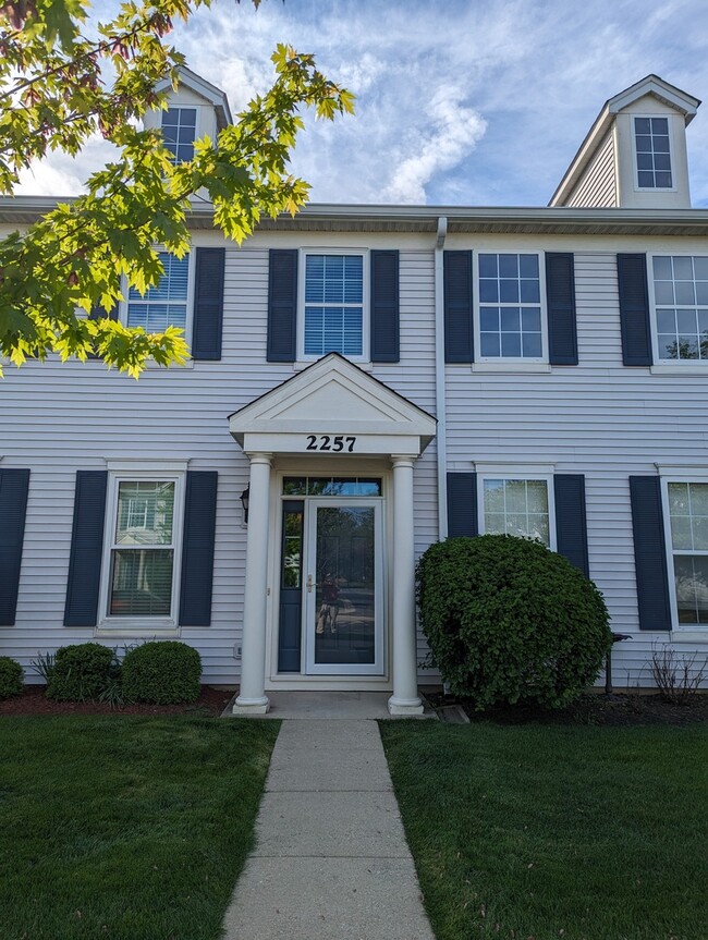 property at 2257 Georgetown Cir