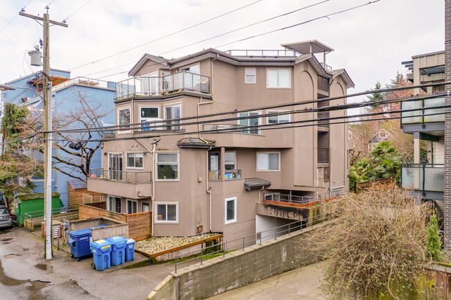 Carmel Place in Vancouver, BC - Building Photo - Building Photo