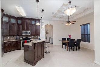 11 S 5th St in McAllen, TX - Building Photo - Building Photo