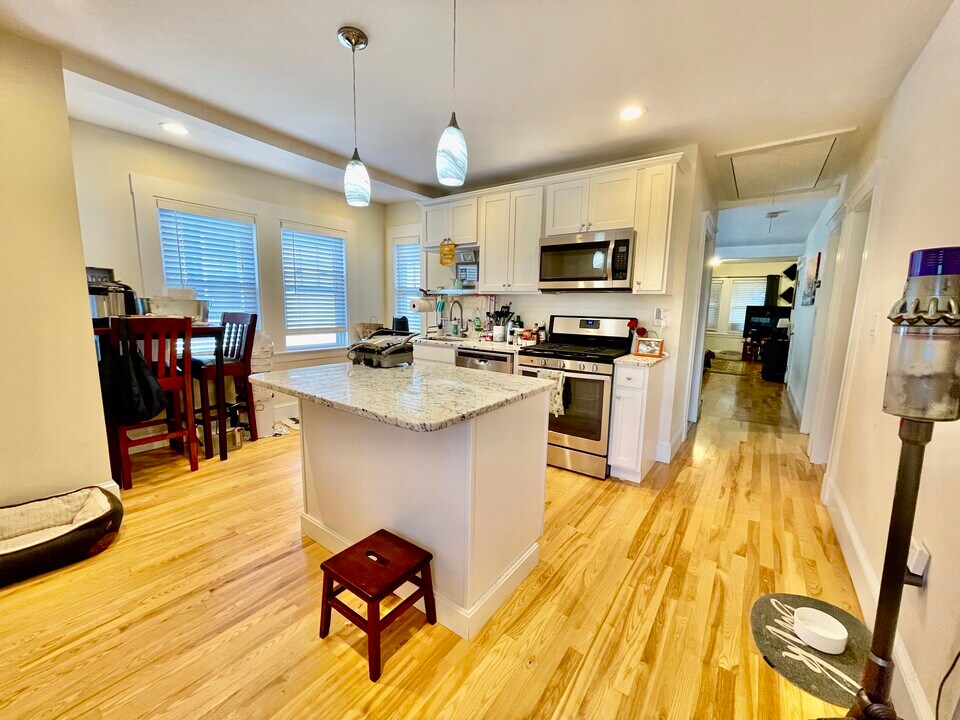 57 Woods Ave, Unit 2 in Somerville, MA - Building Photo