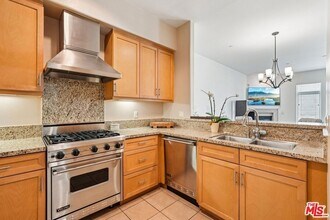 4050 Glencoe Ave in Marina Del Rey, CA - Building Photo - Building Photo