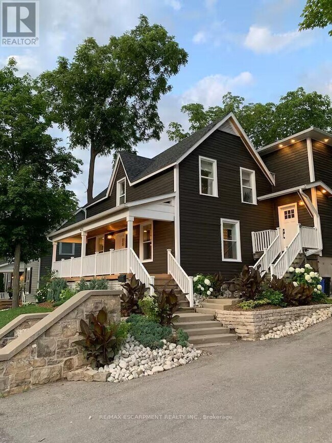 426 Wilson St E in Hamilton, ON - Building Photo - Building Photo