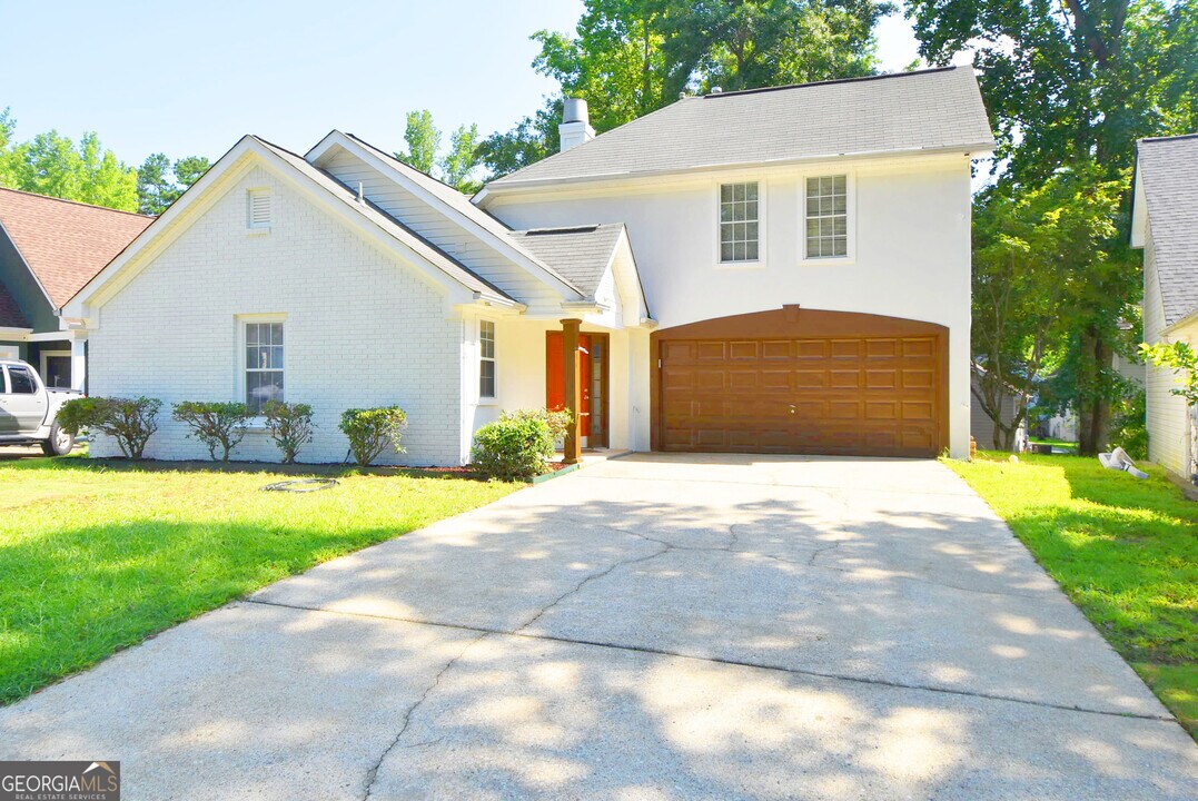 402 Sherrels Ford in Peachtree City, GA - Building Photo