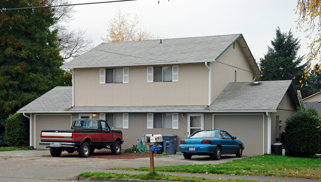 1014-1016 11th St NW in Puyallup, WA - Building Photo