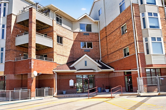 301 Harbour Town Dr in Madison, WI - Foto de edificio - Building Photo