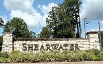 551 Glenneyre Cir in St. Augustine, FL - Building Photo