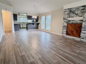 2712 Monroe Ave in Rosenberg, TX - Foto de edificio - Building Photo