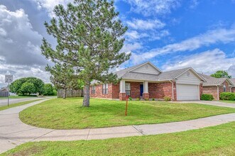 10700 NW 36th Pl in Yukon, OK - Building Photo - Building Photo